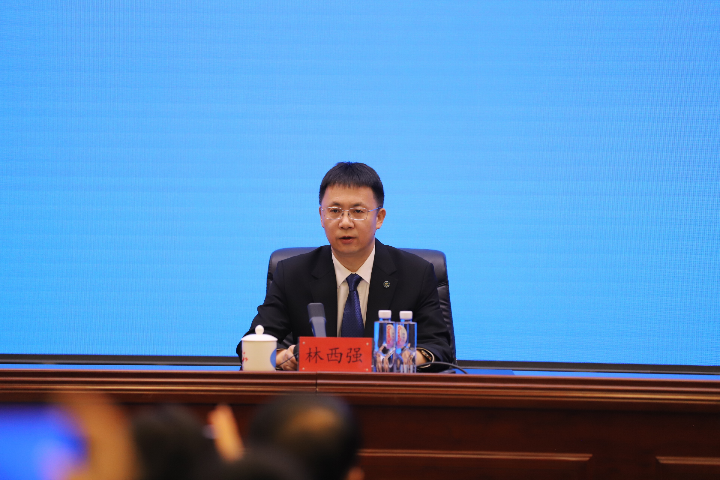 中国载人航天工程新闻发言人、中国载人航天工程办公室副主任林西强。人民网记者 黄帆摄