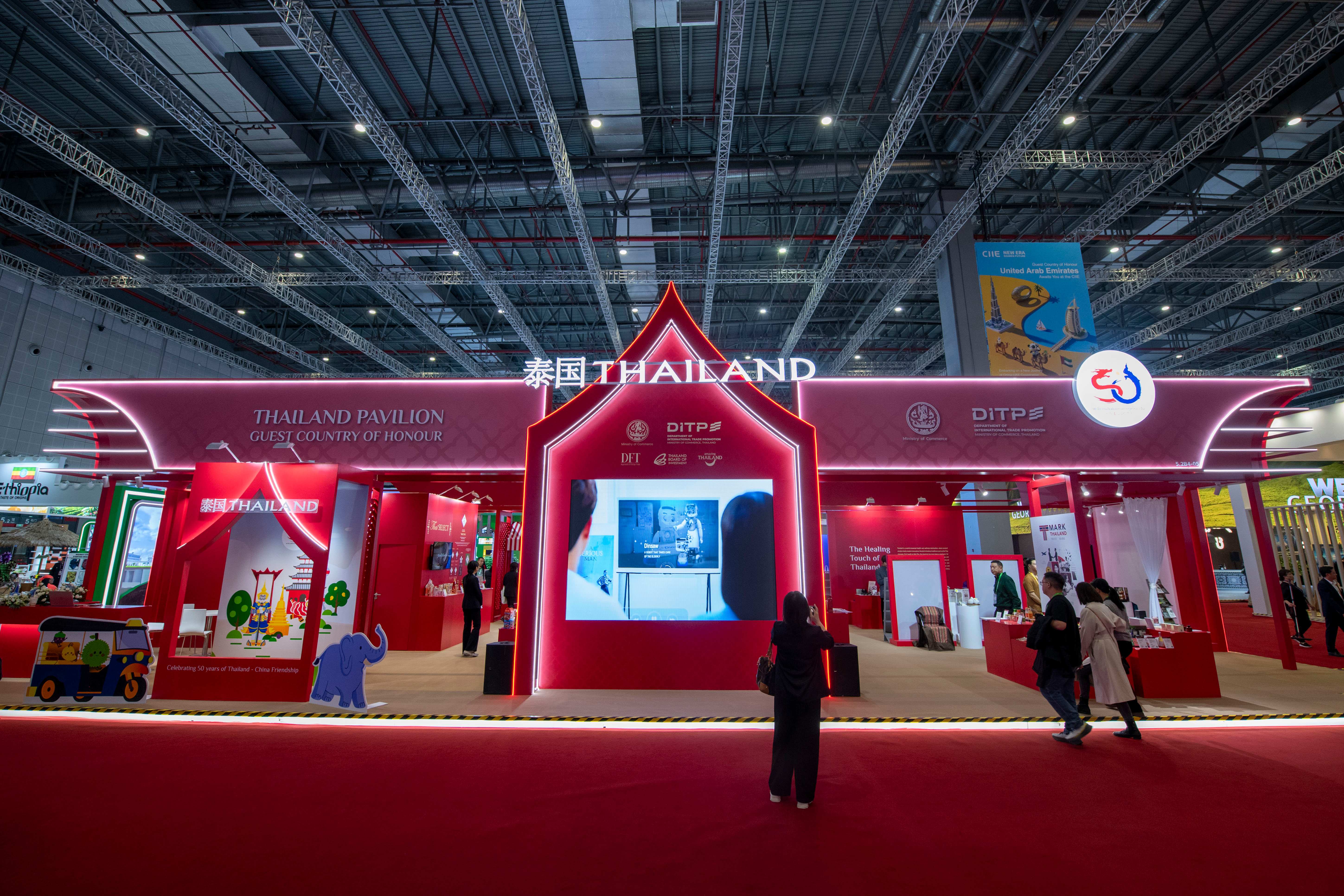 主宾国泰国亮相第八届进博会国家展。人民网记者 翁奇羽摄