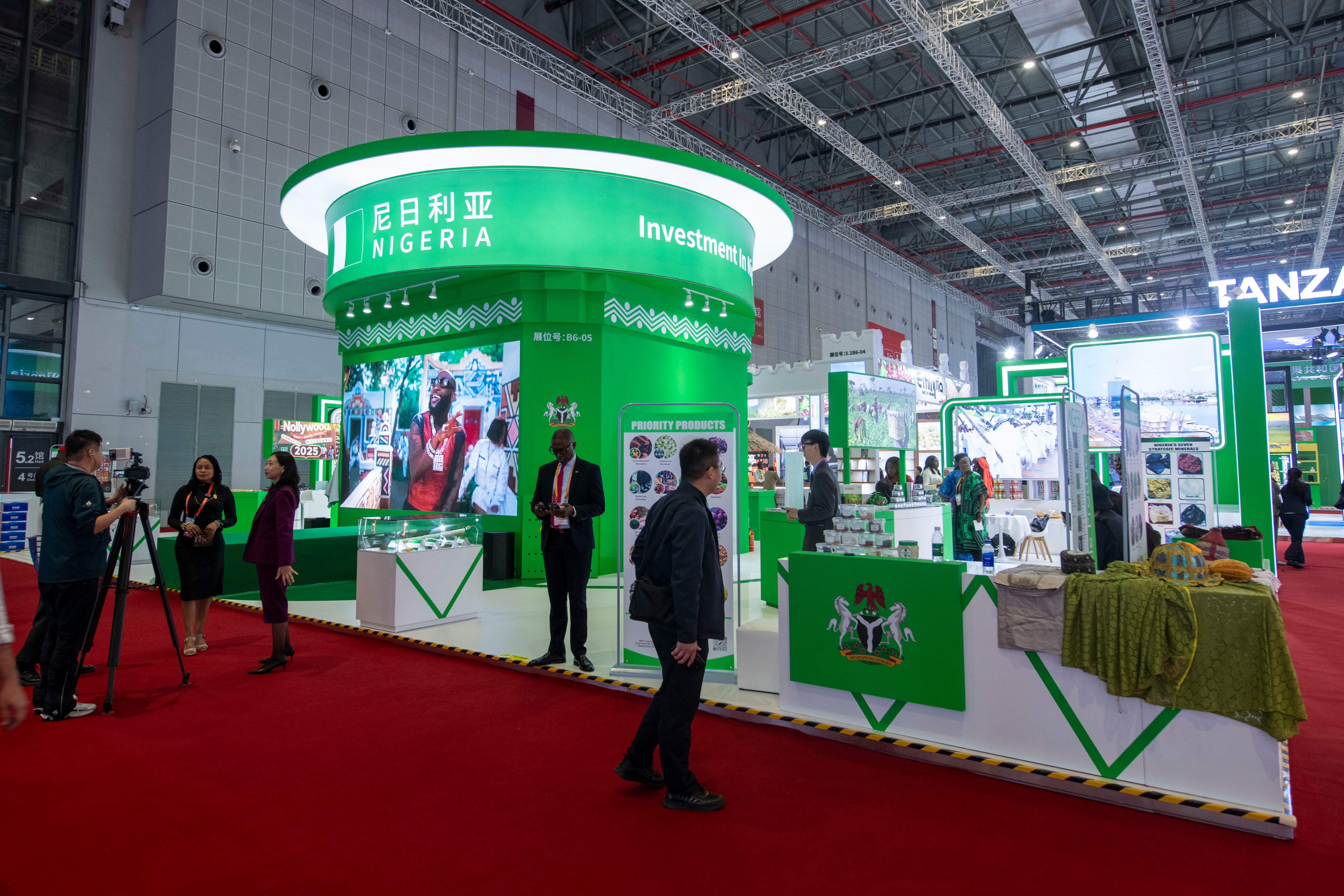 主宾国尼日利亚亮相第八届进博会国家展。人民网记者 翁奇羽摄