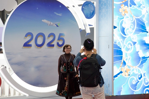 中国以高水平开放与世界共享发展机遇