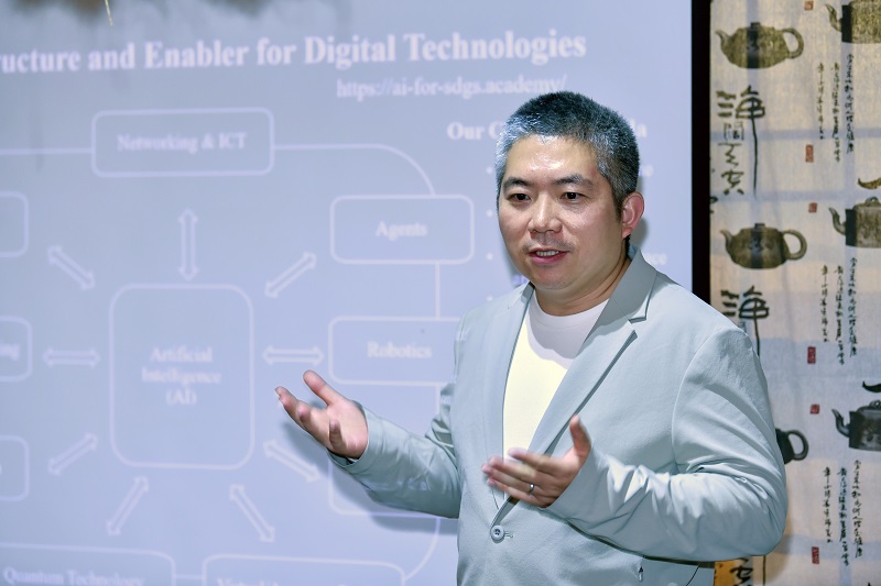 北京前瞻AI安全与治理研究院院长 曾毅。人民网记者 任峰涛摄