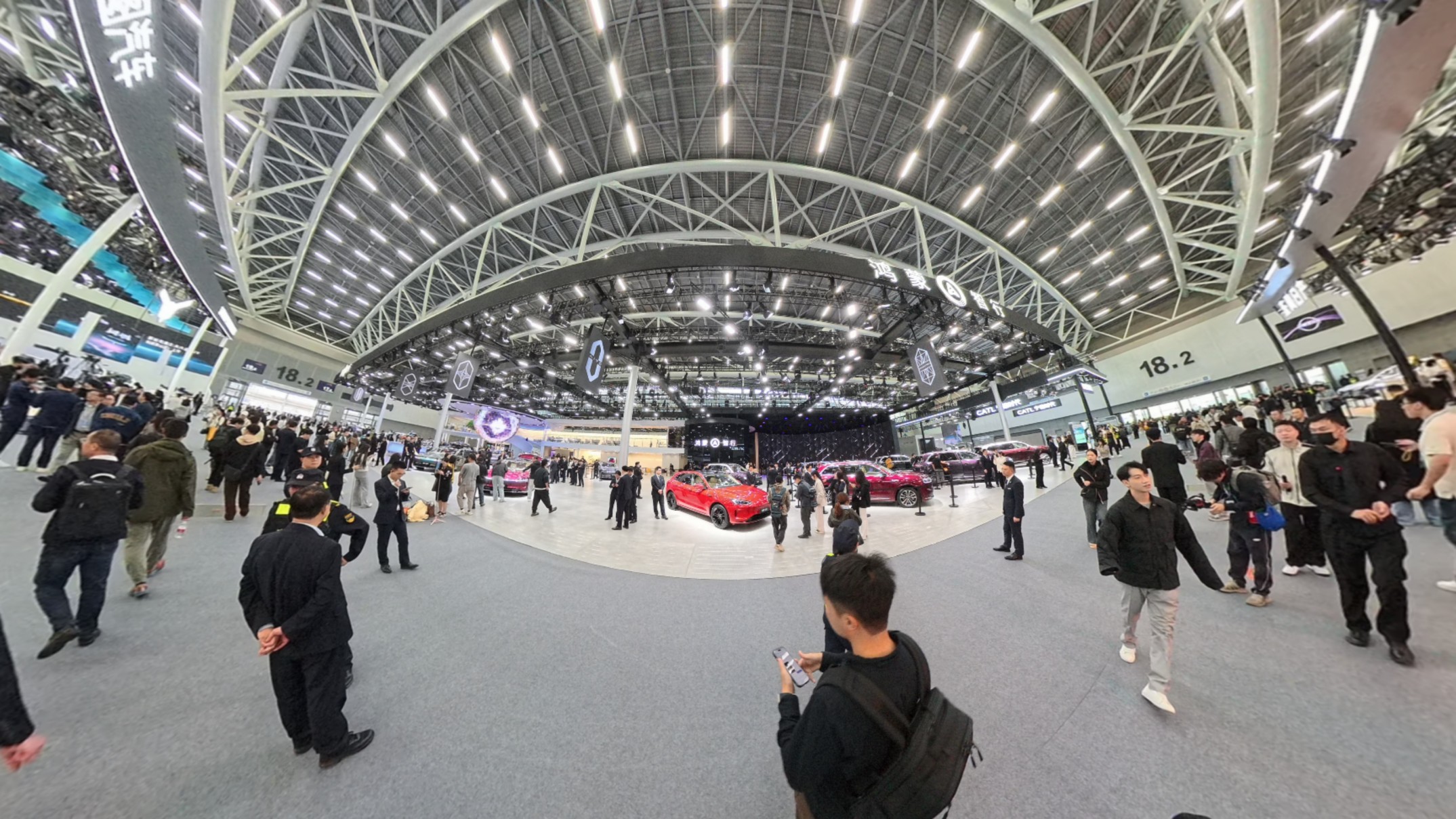 车展现场。人民网记者 王天乐摄