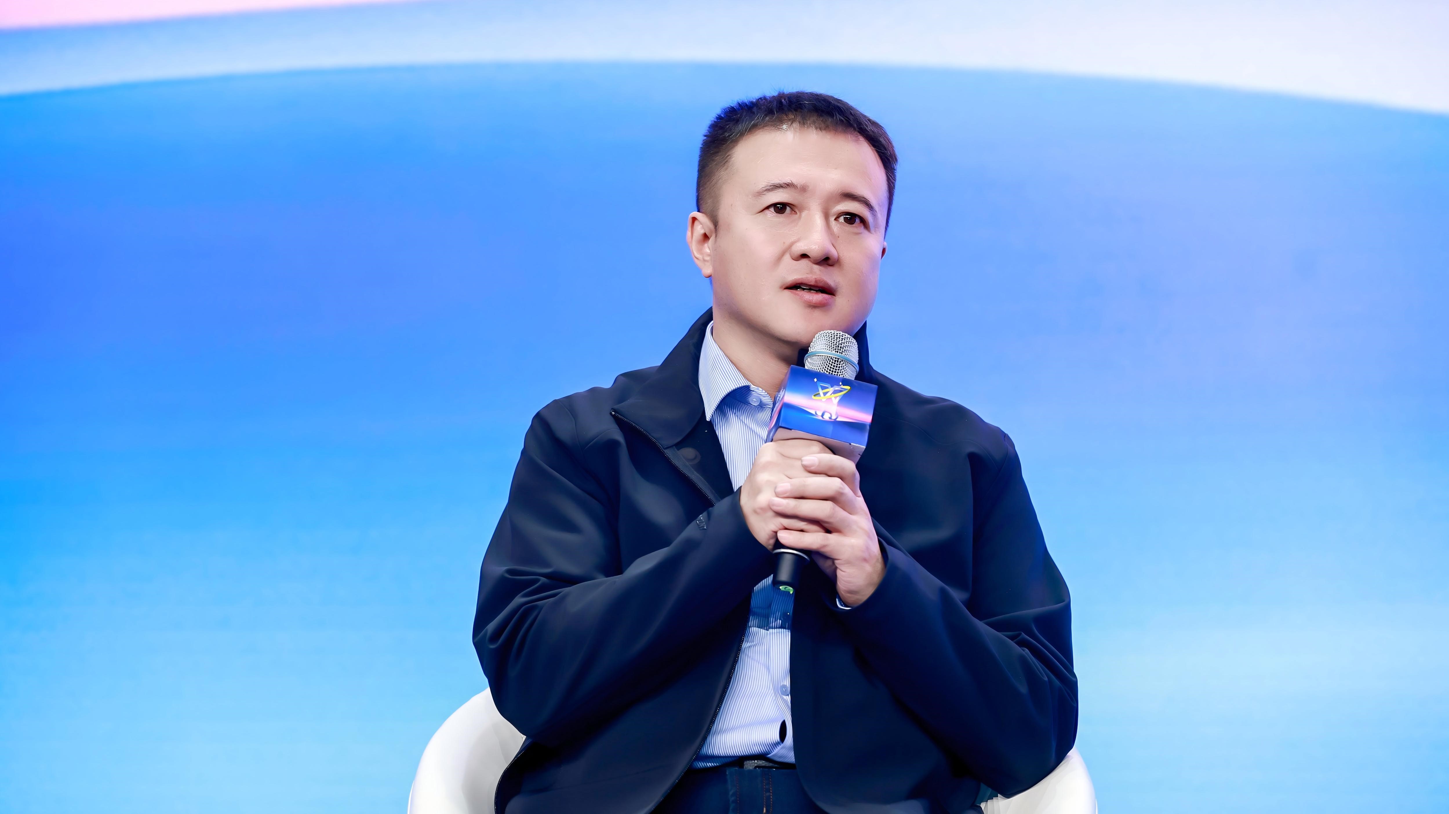 金山办公副总裁吴庆云现场分享。(受访者供图)