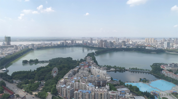 南门湖与甘棠湖。人民网记者 杜燕飞摄