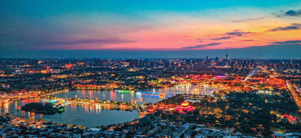 汴河游船夜景。受访者供图